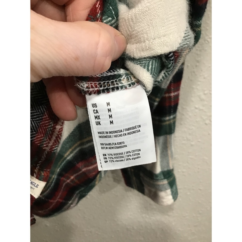 American Eagle Ahh-Mazingly Soft Red Green Plaid Flannel Shirt Women's M Cozy - Picture 4 of 7
